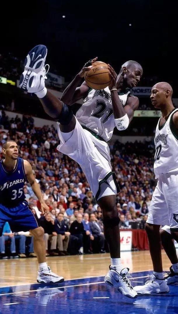 全能王且性价比超高的篮球鞋,nike必买十大篮球经典