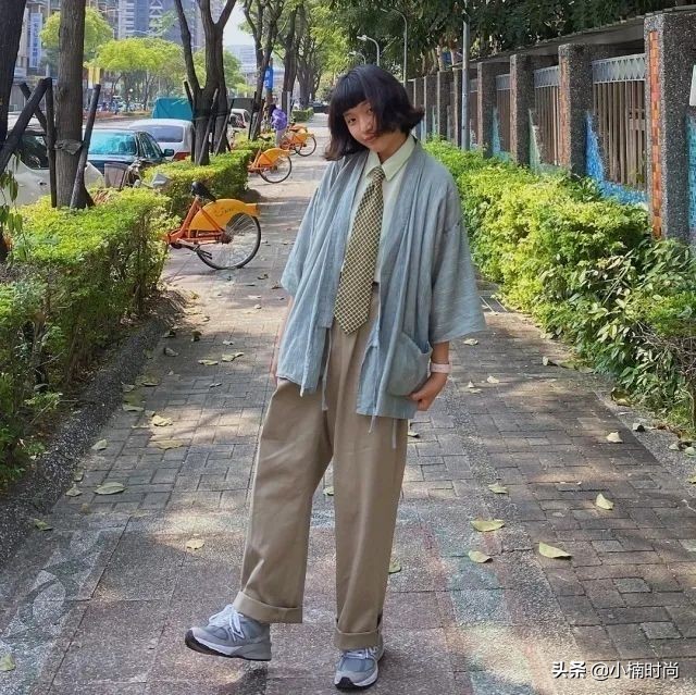 好看的运动鞋女穿搭,女生运动鞋推荐高颜值好搭配