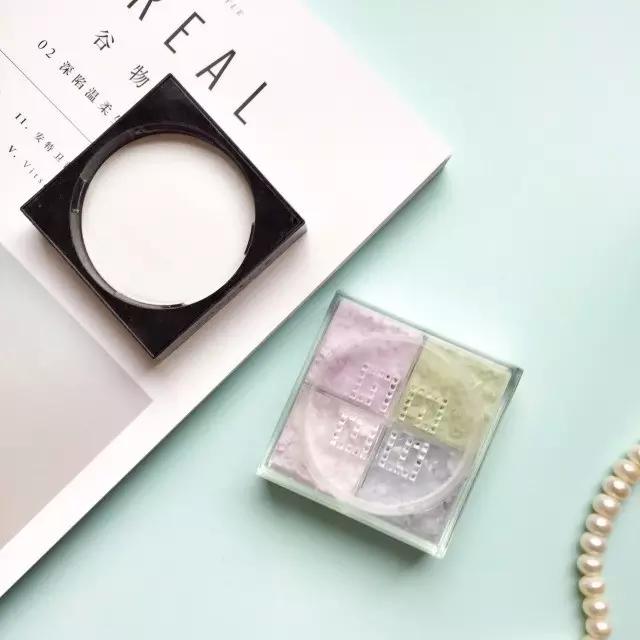 定妆粉粉饼定妆喷雾哪个效果好,colorkey珂拉琪hellokitty粉饼测评