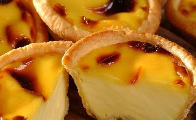 你相信吗？一个30平的面点间，所需要的设备和调料高达上百种！