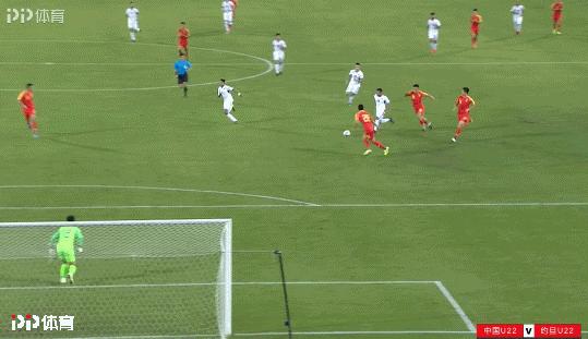 u23国足2-1马来西亚张玉宁点射,u22张玉宁完整视频