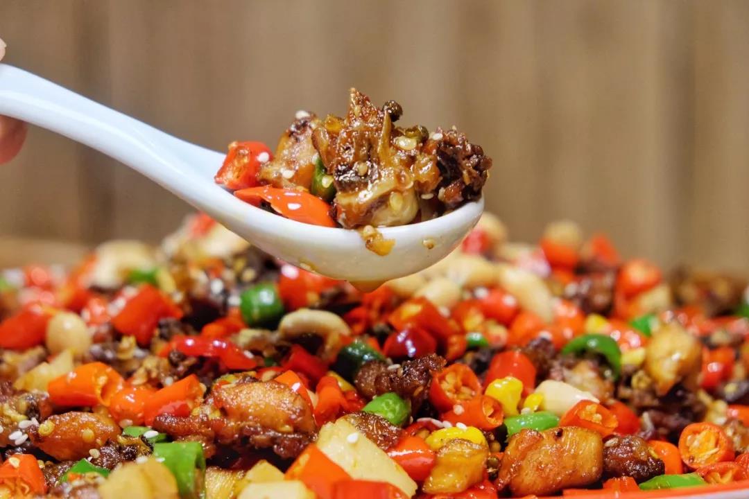 成都最好吃的凉拌鸡哪家最好吃,成都哪里可以吃到正宗的地锅鸡