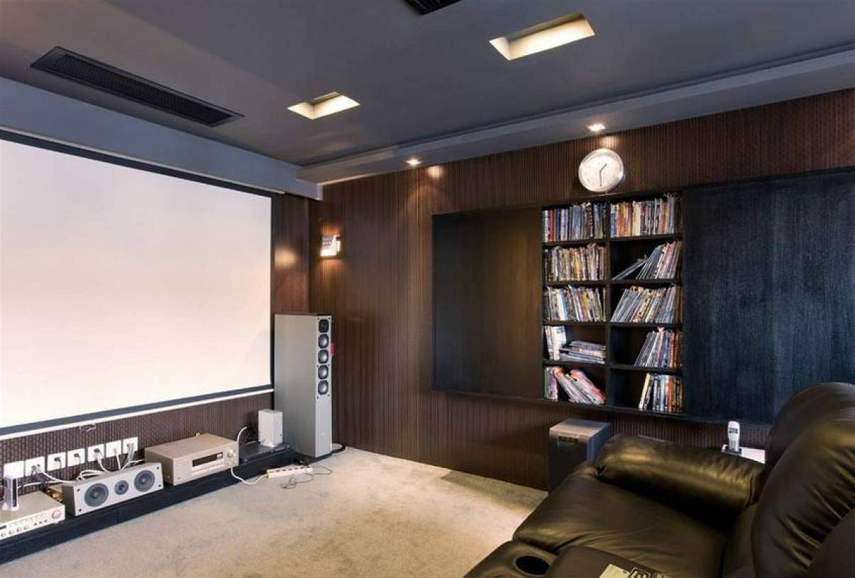 到底是买电视好还是电脑好,到底是买电视好还是买投影好