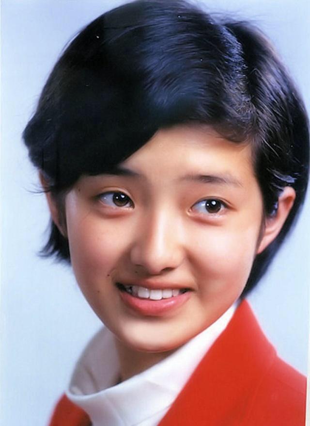 山口百惠的人生选择与归路的启示,山口百惠退出演艺圈的生活方式