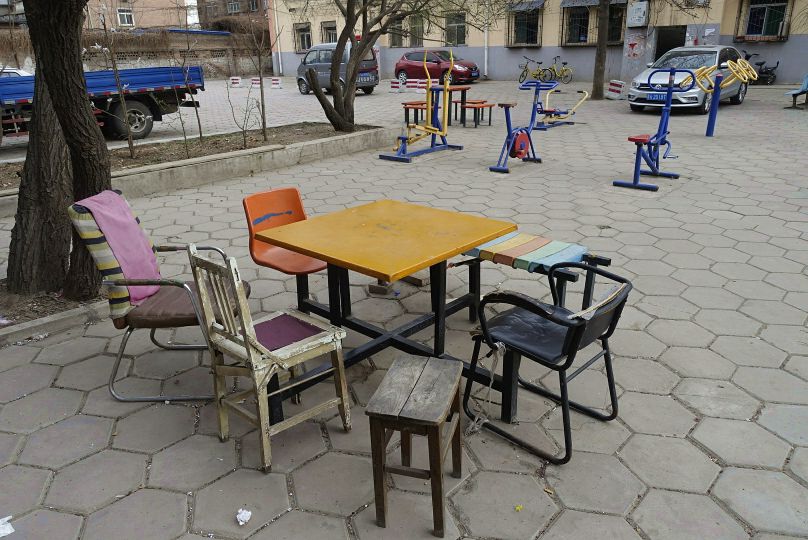 为老年人提供活动场地,老年活动室桌椅摆设