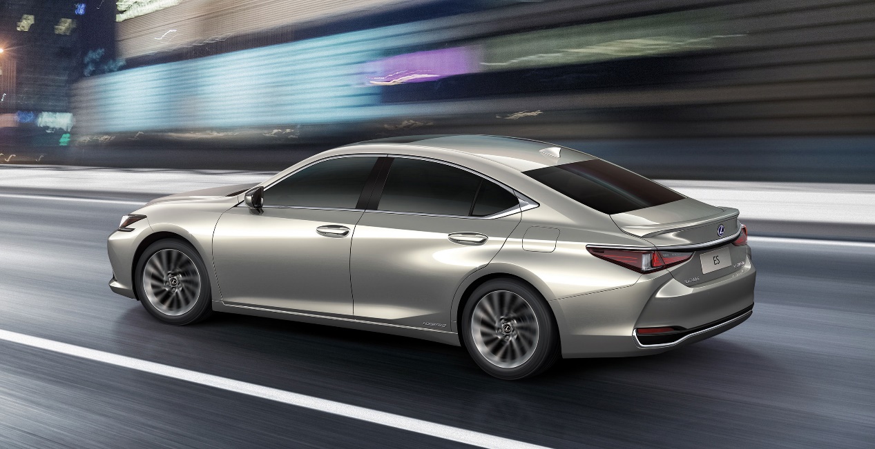 这才是豪车该有的样子,雷克萨斯es200可以做滴滴豪华车吗