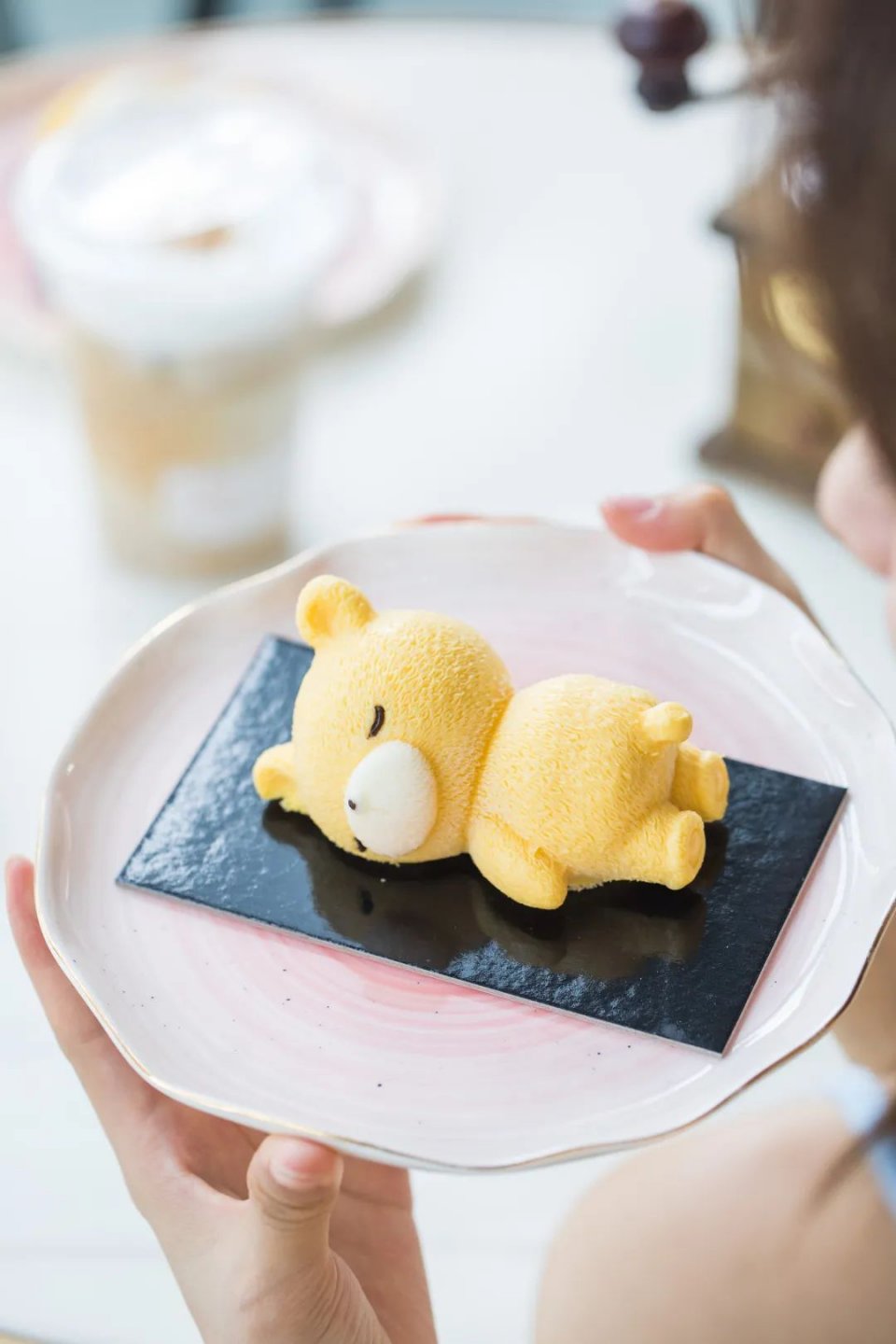 618攻略来了，酥皮流心泡芙、豆乳波波奶盖卷…一卖就是7年