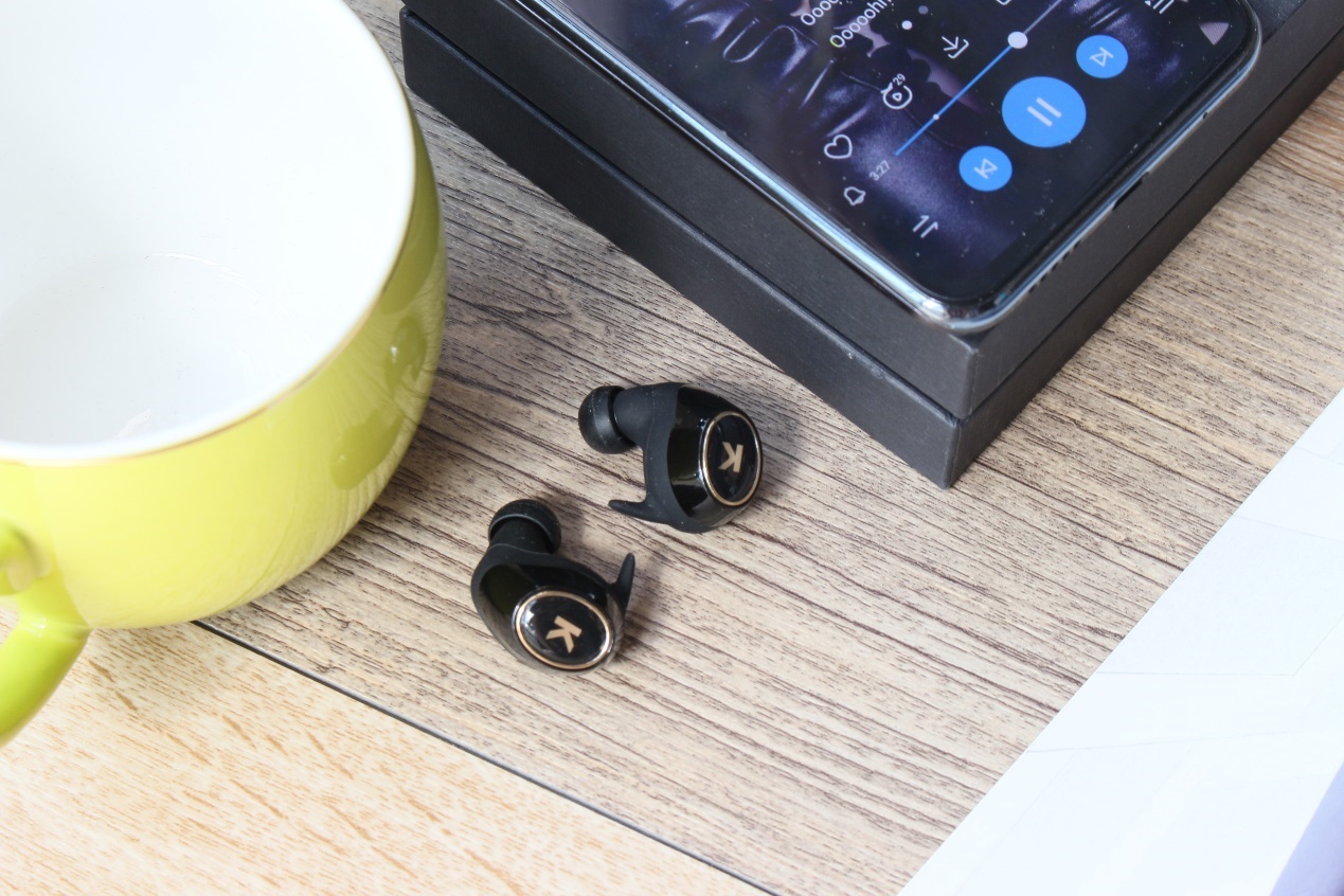 酷狗X5和苹果耳机对比,音质好无线耳机测评