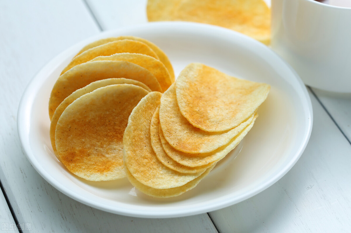薯片怎么炸才酥又脆,炸薯片好做吗
