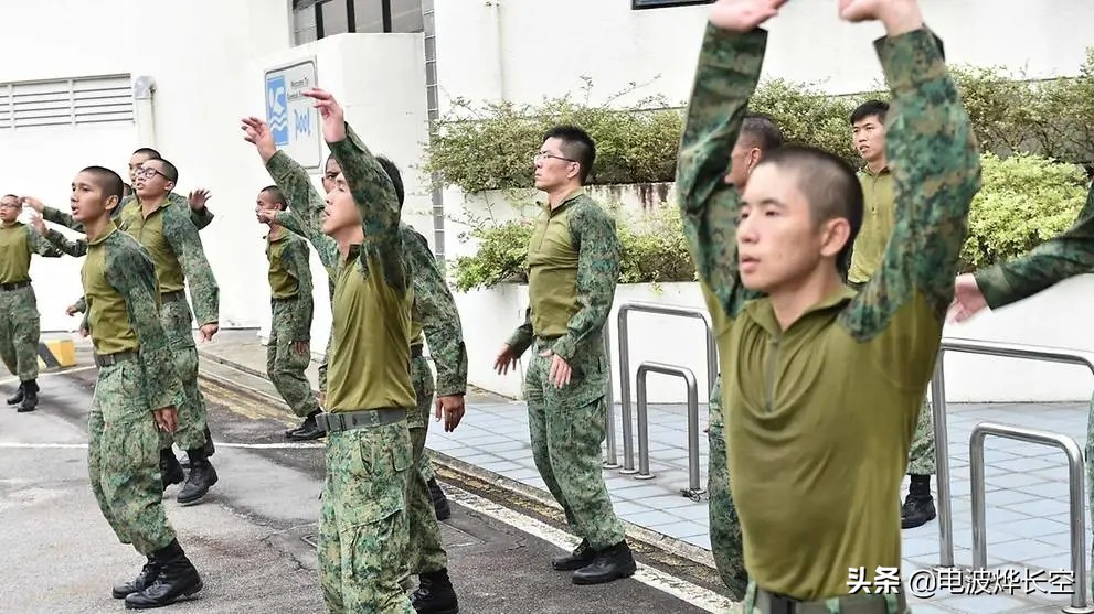 塔利班都是用的美式武器,塔利班特种部队拿的是什么枪