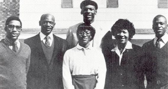 基因突变?比父母高出一个头!博班比父亲高49cm,书豪爸妈1米68