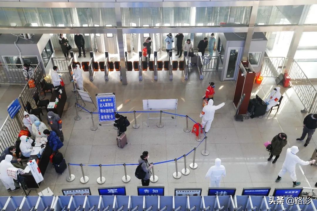 抗击疫情守护平安摄影征稿,战疫情保春运铁路警察在行动