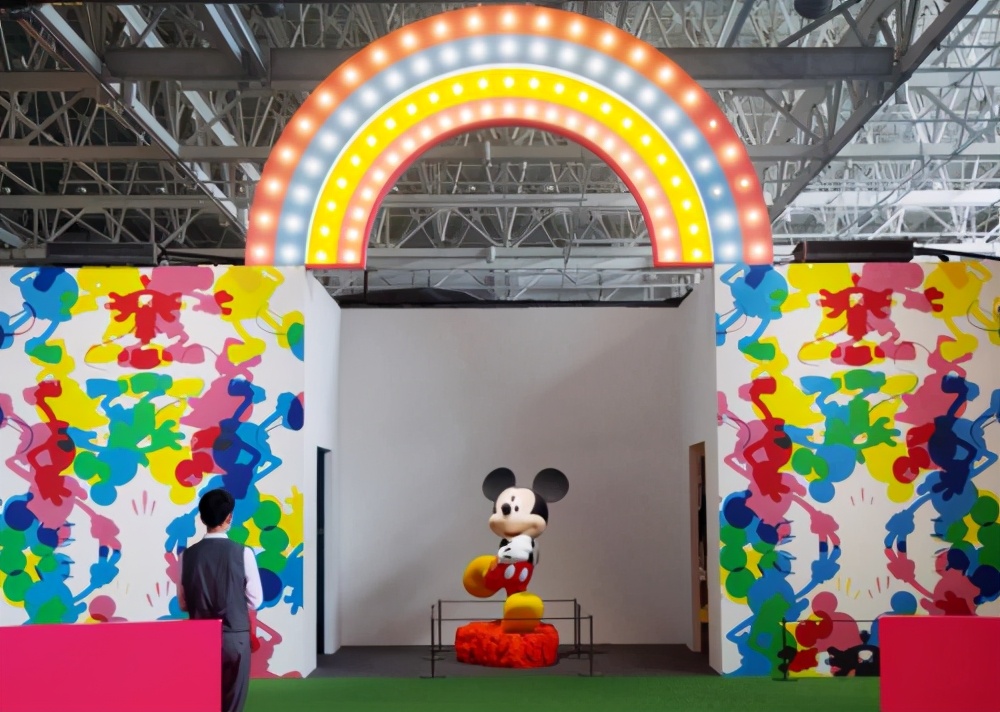 跨界合作艺术展｜当华润涂料闯入“米奇世界”