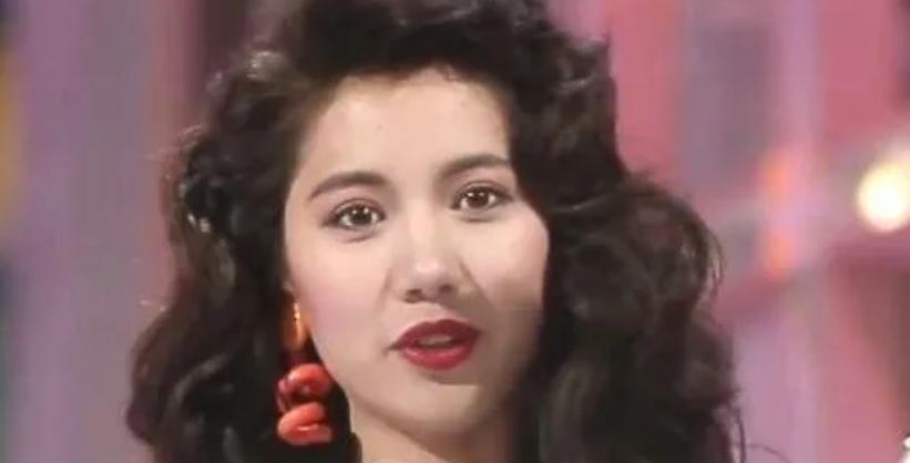 携手十多年恩爱夫妻集锦,恩爱多年明星夫妻