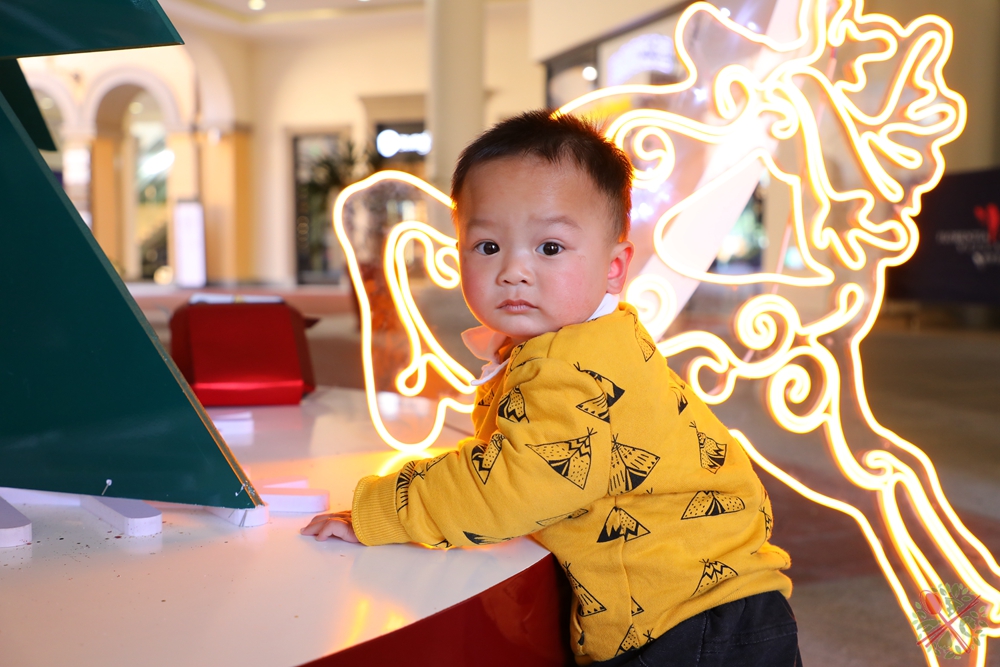 圣诞节就要这样过！在意式小镇边走边吃买不停