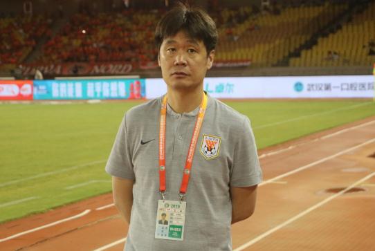 3人成为国足主帅考察对象，网友热议：二李都不合适，他最适合