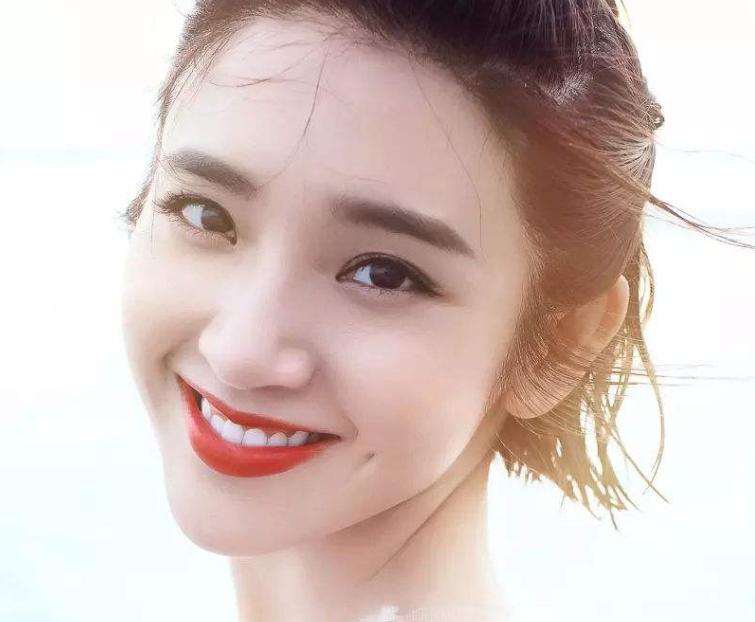 洁牙一般清洁下面一排的牙齿吗,洁牙过程中怎样清洗牙齿