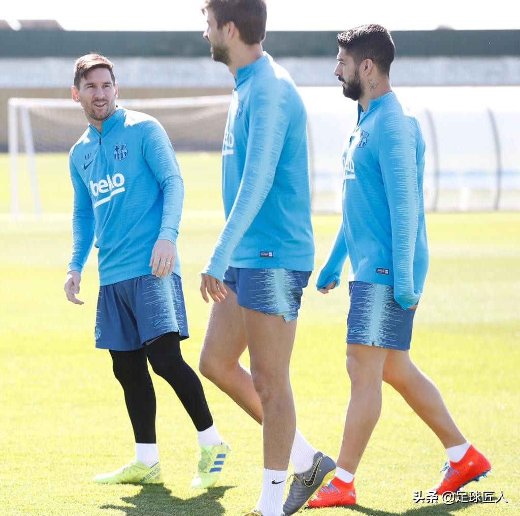 梅西现身篮球场,梅西现身巴萨青训