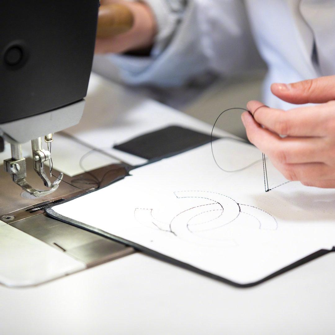 chanel2.55新旧对比,chanel2.55大号优缺点