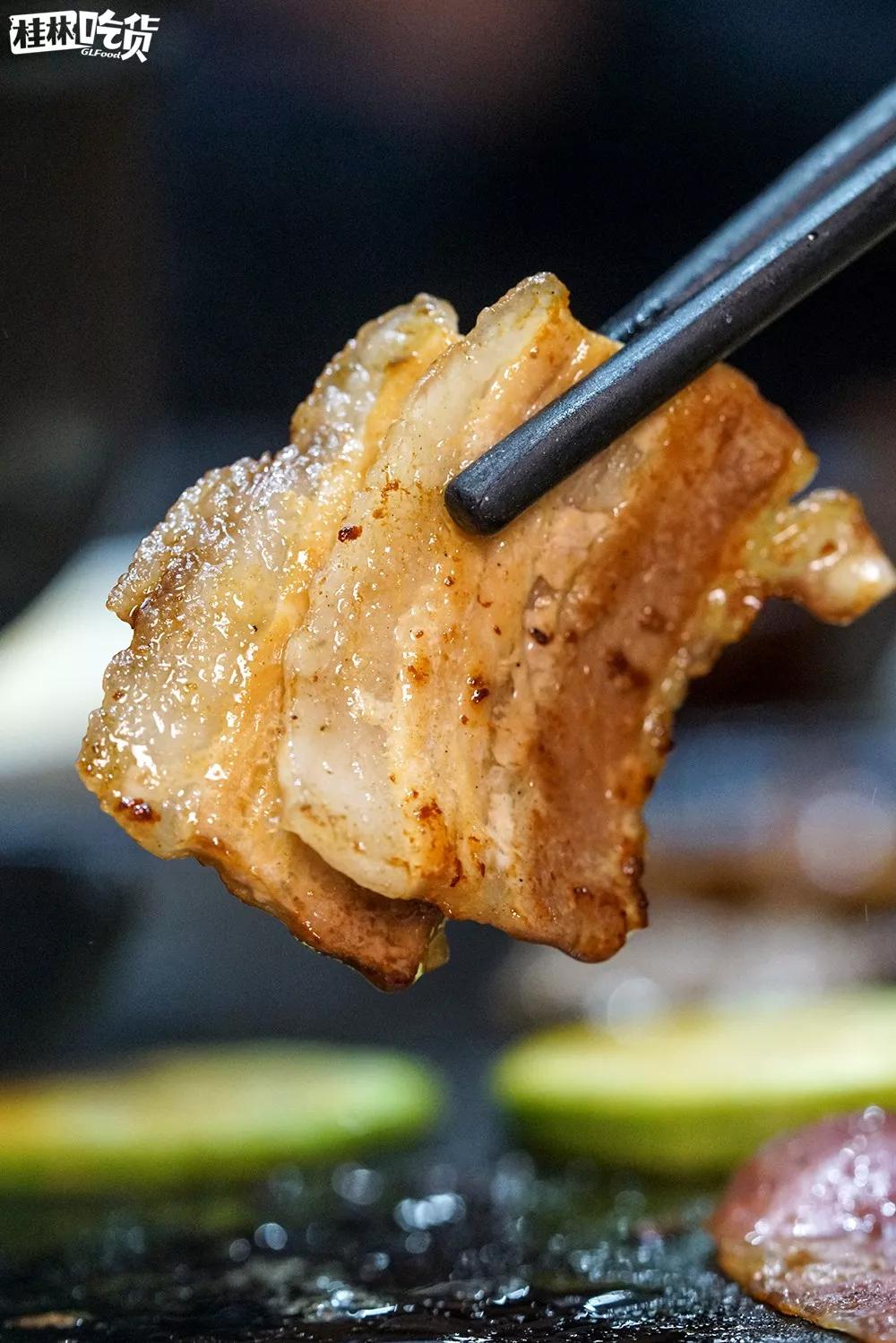 云南夫妻开小店,云南夫妇在宁德开烧烤店