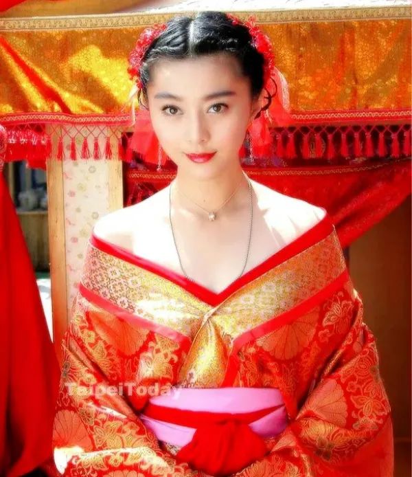 《绝代双骄》五个版本PK，谁才是你心中的小鱼儿花无缺