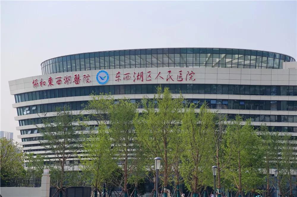 让业内集体癫狂!首开出神招“断臂求生”!这是逼死对手的节奏