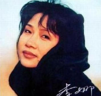 李娜当年皈依佛门到底是什么原因,李娜皈依佛门再次登台