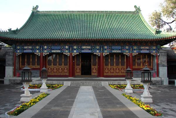 和珅被抄家后财宝放哪里了,和珅恭王府镇宅