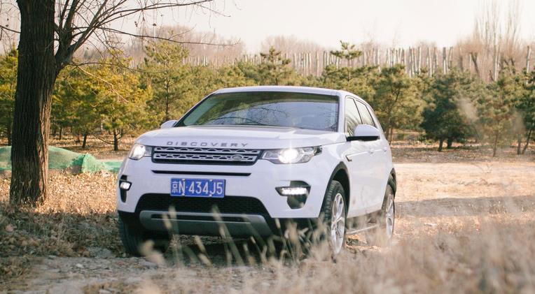 路虎卫士110对比普拉多4000,路虎发现四柴油版对比丰田普拉多