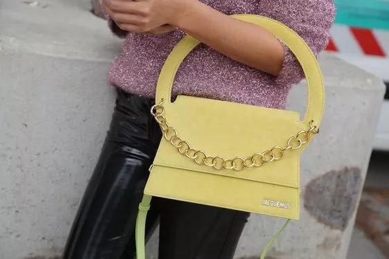 女孩子需不需要一个贵的包,女人一般买什么价位的包