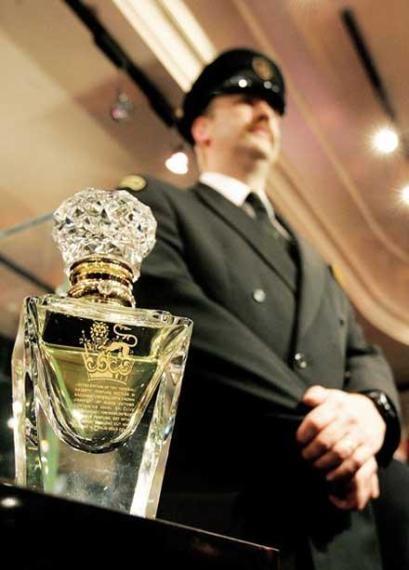 一瓶矿泉水18万,一瓶矿泉水60多亿