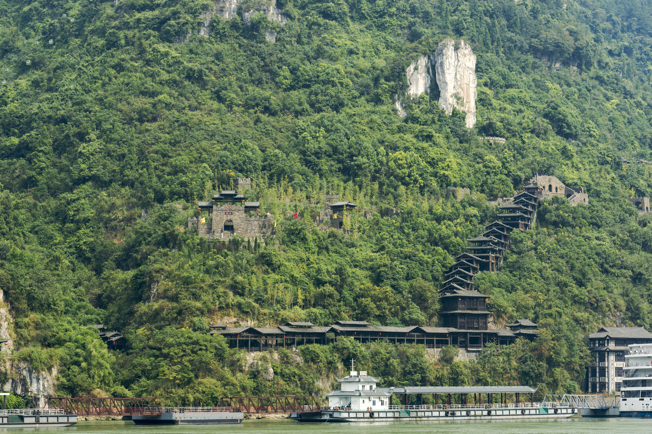 西陵峡风景区和三峡人家哪个好玩,三峡人家和西陵峡哪个景点值得去