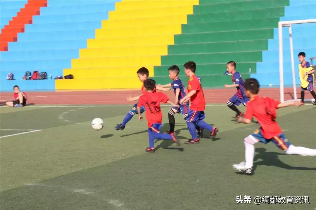 嘉陵区思源实验学校足球队,南充校园足球联赛直播