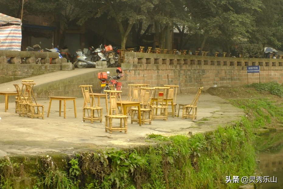 乐山最文化的古镇,乐山苏稽古镇跷脚牛肉的来历