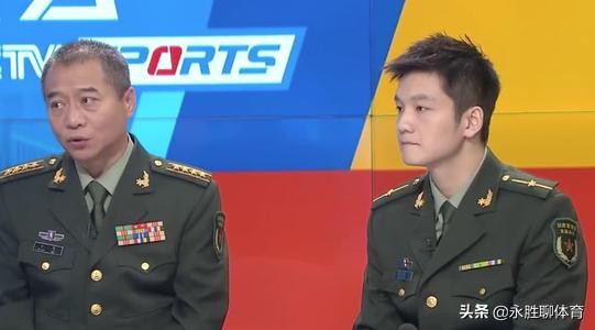 小胖樊振东军装采访,小胖樊振东军装敬礼照片