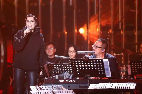 歌手当打之年幕后故事,歌手当打之年背后的故事与悲伤