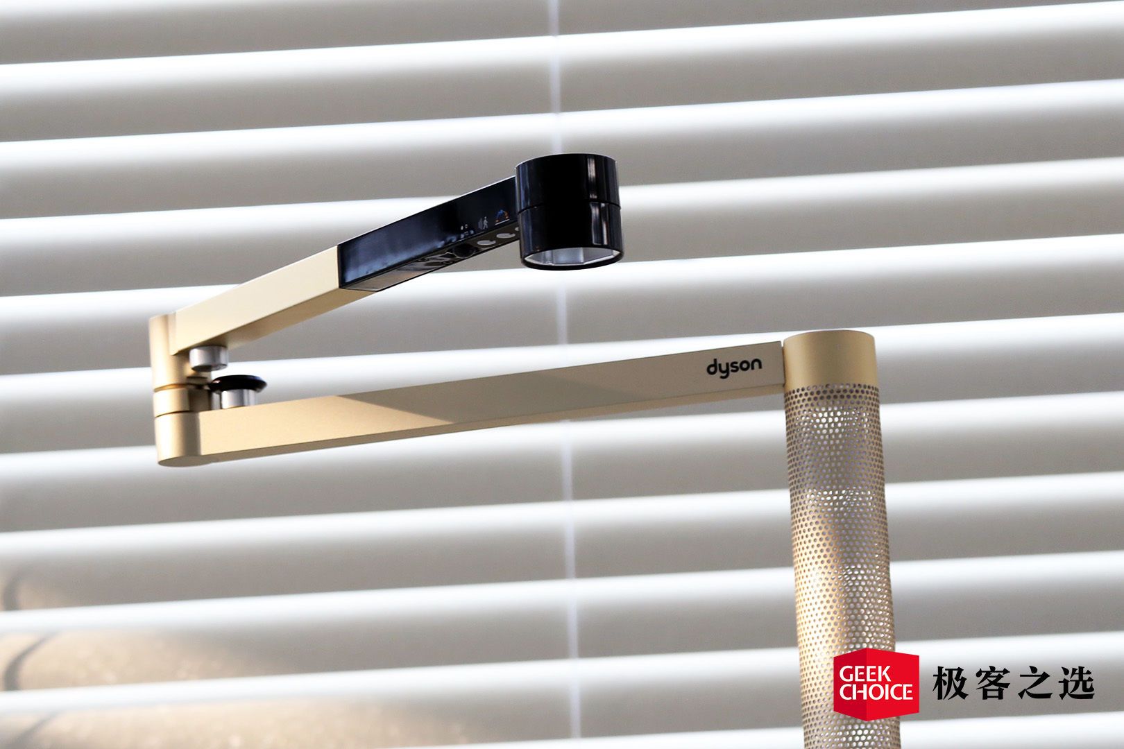 戴森600元,戴森1500元