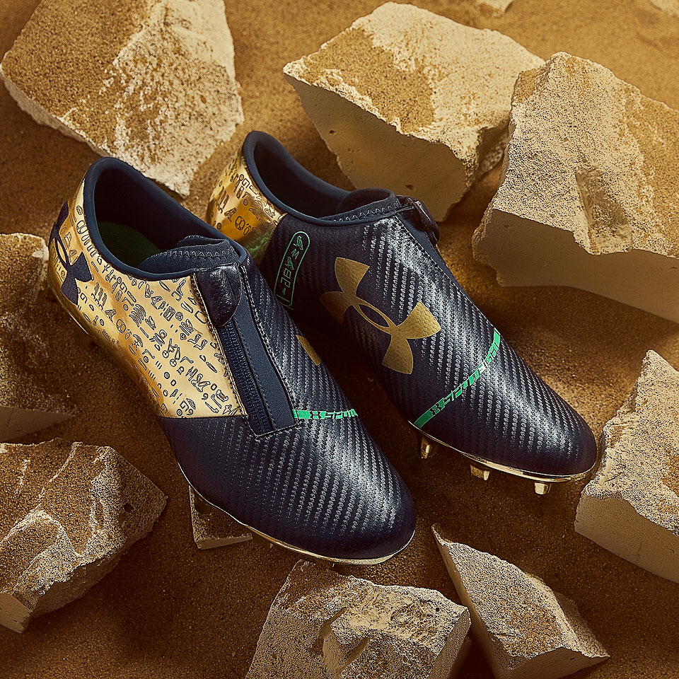 梅西和c罗为什么没有签名鞋,c罗刺客黑球鞋