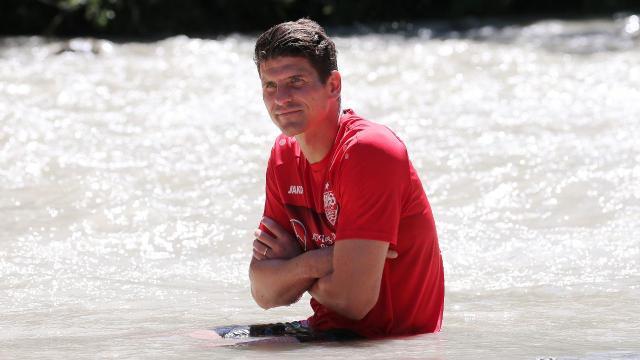 斯图加特德乙拜仁,德甲降级为什么还要去踢德乙