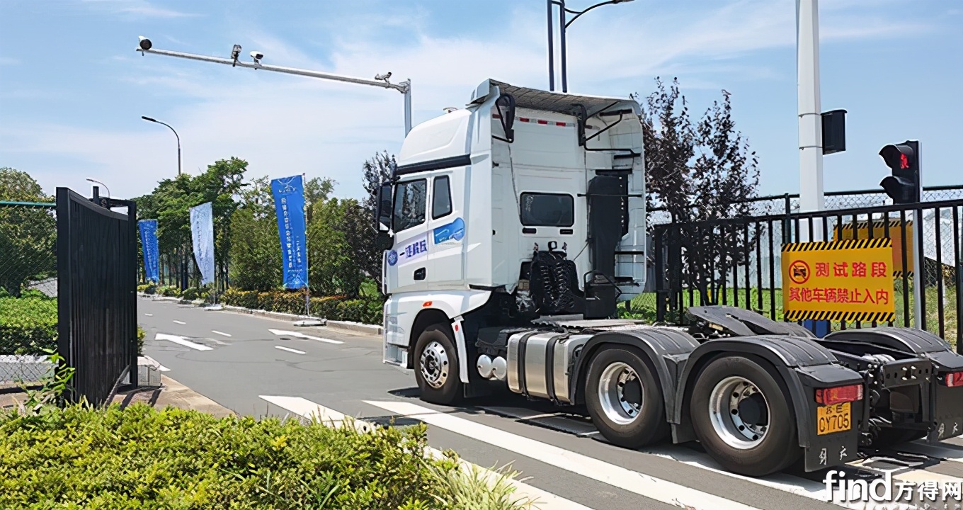 解放卡车j7最新款多少钱,解放j7新款2022款牵引车