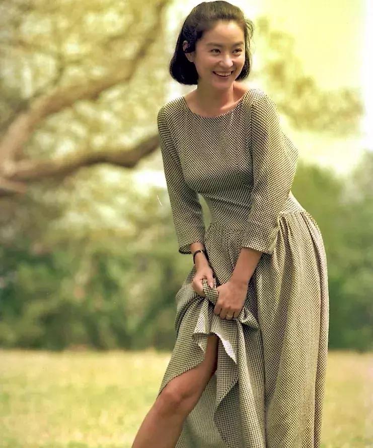 港风必备单品,流行的港风穿搭