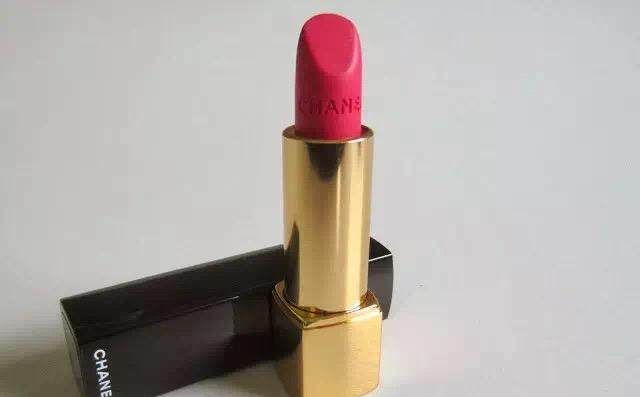 香奈儿口红部分试色,香奈儿diorgucci的口红哪个好