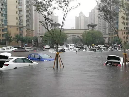 买到车泡水了怎么处理,买的新车泡水了怎么办