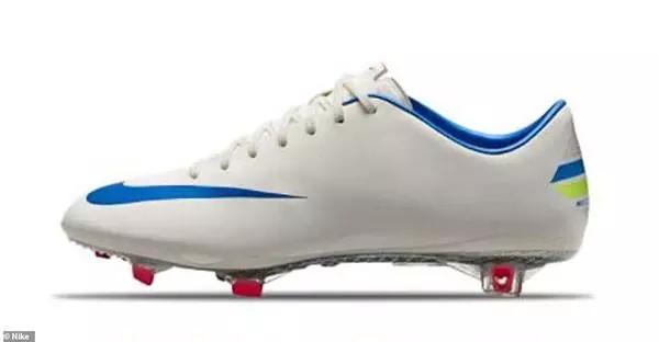 c罗的最新球鞋,c罗最新个人球鞋