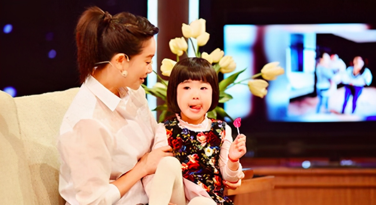 左小青嫁给大二十岁富豪,左小青最后嫁给富豪了吗