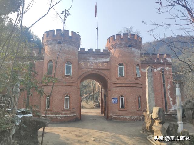 探秘荒废的城堡,探秘废弃堡垒