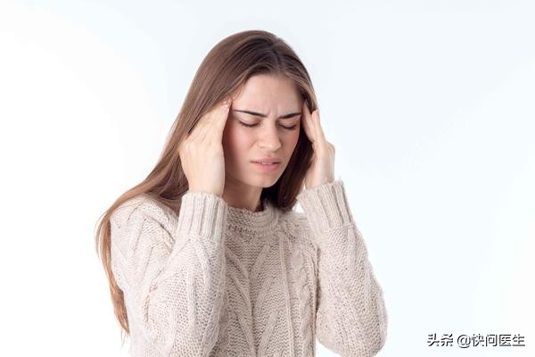 月经周期突然不规律，说明内分泌发生失调，还有宫颈炎、阴道炎