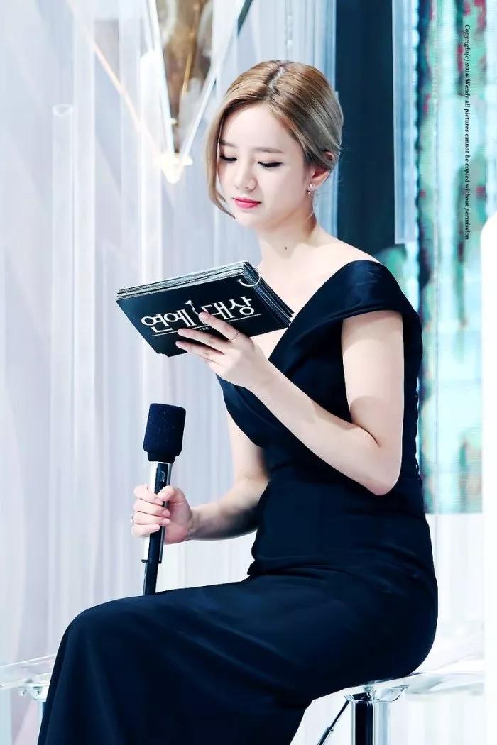 脸大的女生适合什么发型短发,大饼脸短发好打理有气场的发型