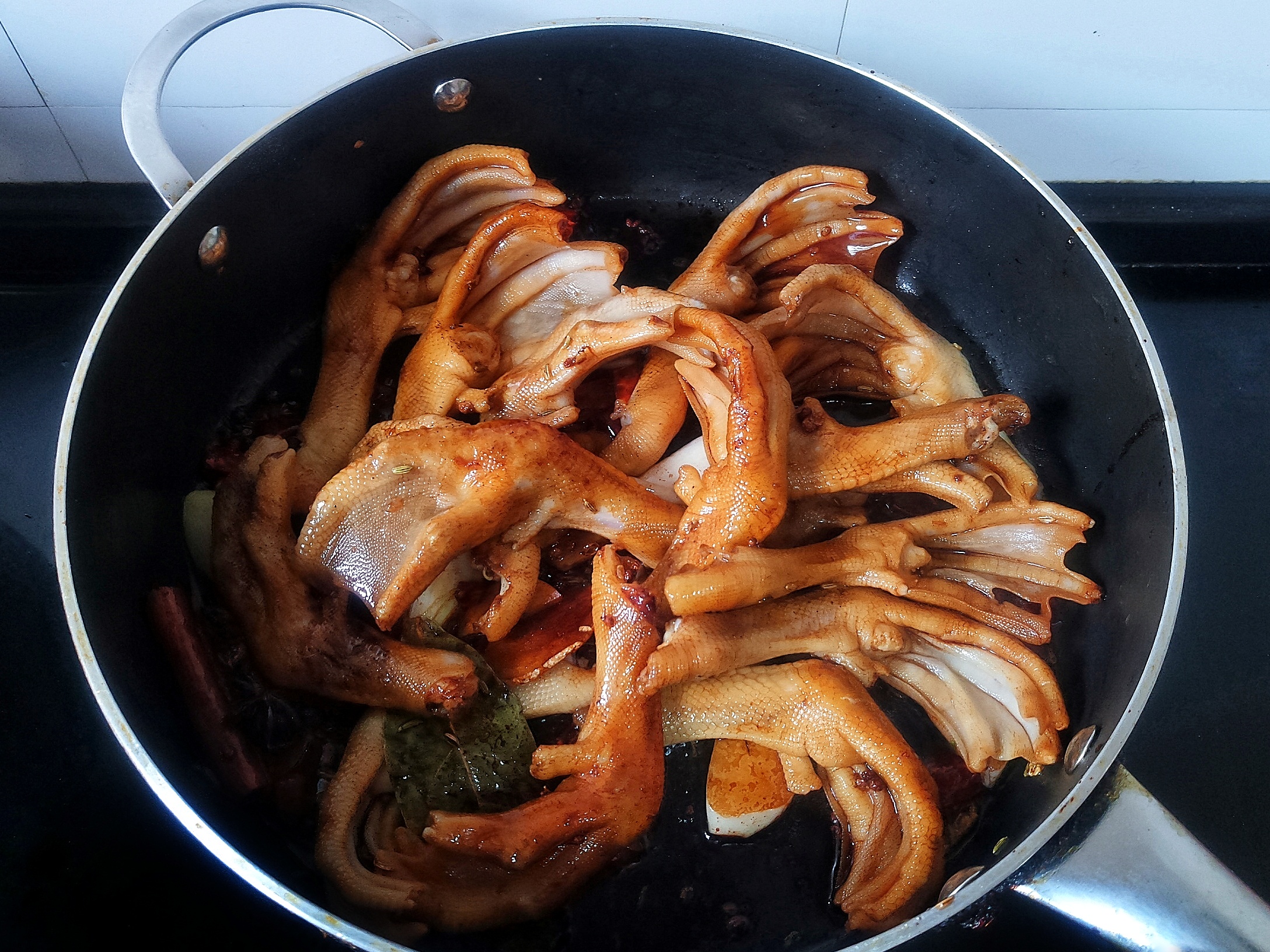 怎么卤鸭掌好吃又简单的做法,卤鸭掌怎么做视频教程