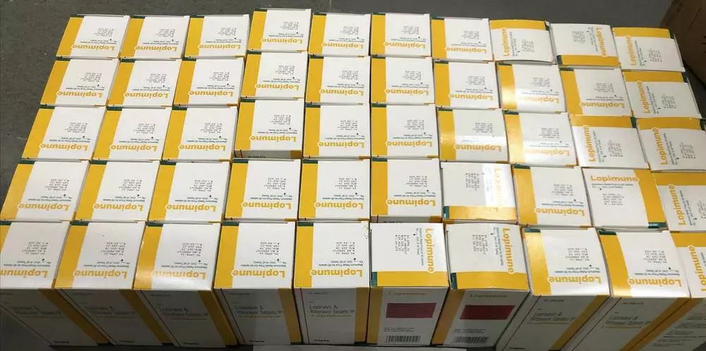 hiv感染者感染新冠病毒,hiv感染者药品可以带上飞机吗